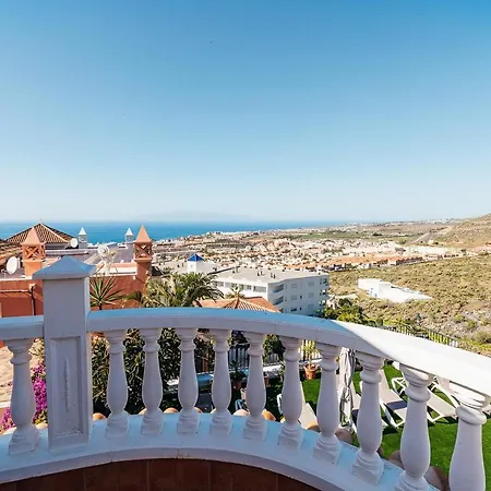 With Private Pool And Magnificent Views * 阿德耶